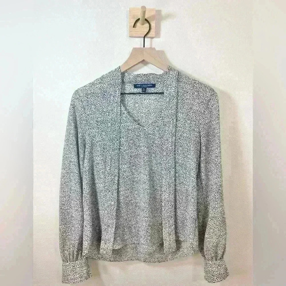 ONE ❤️ CLOTHING Los Angeles Blouse with sweet details • Size Small - Picture 1 of 10